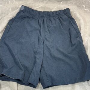 Skora athletic shorts size S with liner A00038